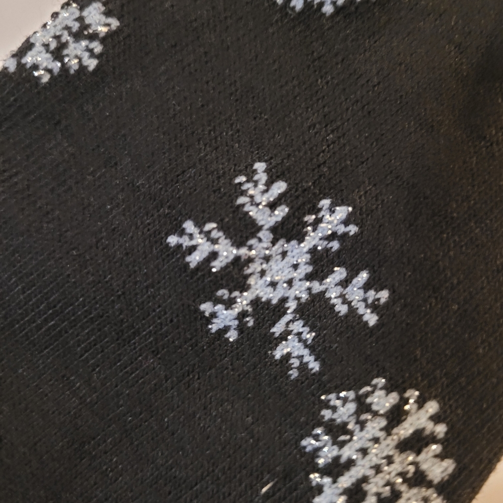 NWOT❄Snowflake socks - Picture 5 of 5